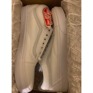 NWT Never worn white vans